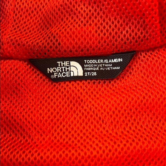 The North Face Red Raincoat Hood Water-Resistant Fabric Size 2T EUC - Picture 3 of 5